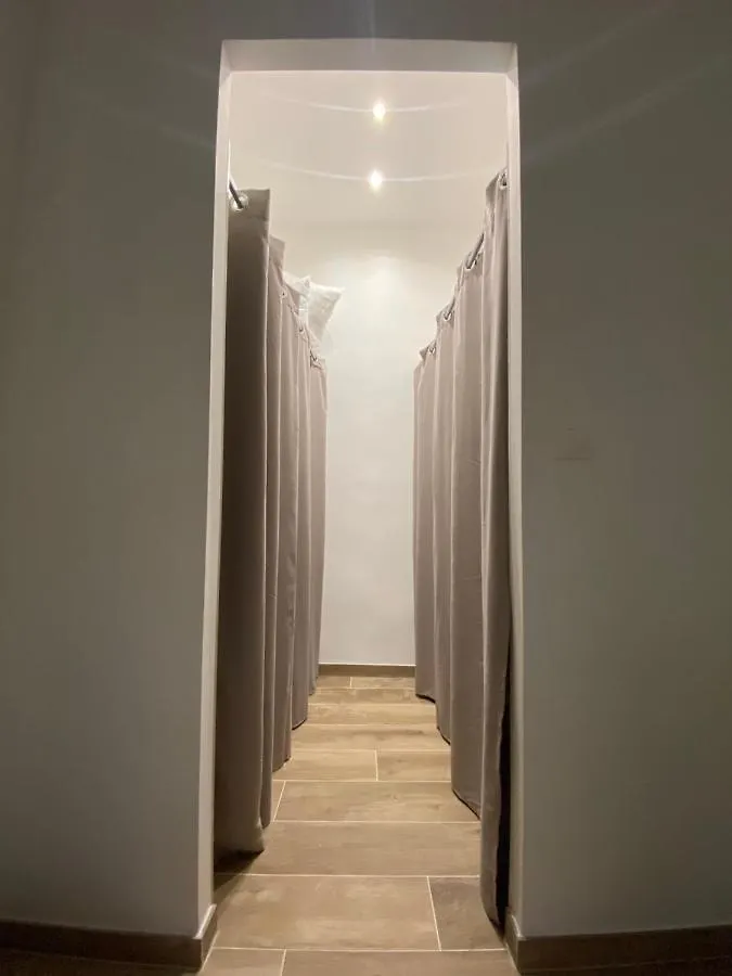 Appartement chic plage des Catalans Marseille 0*,  France
